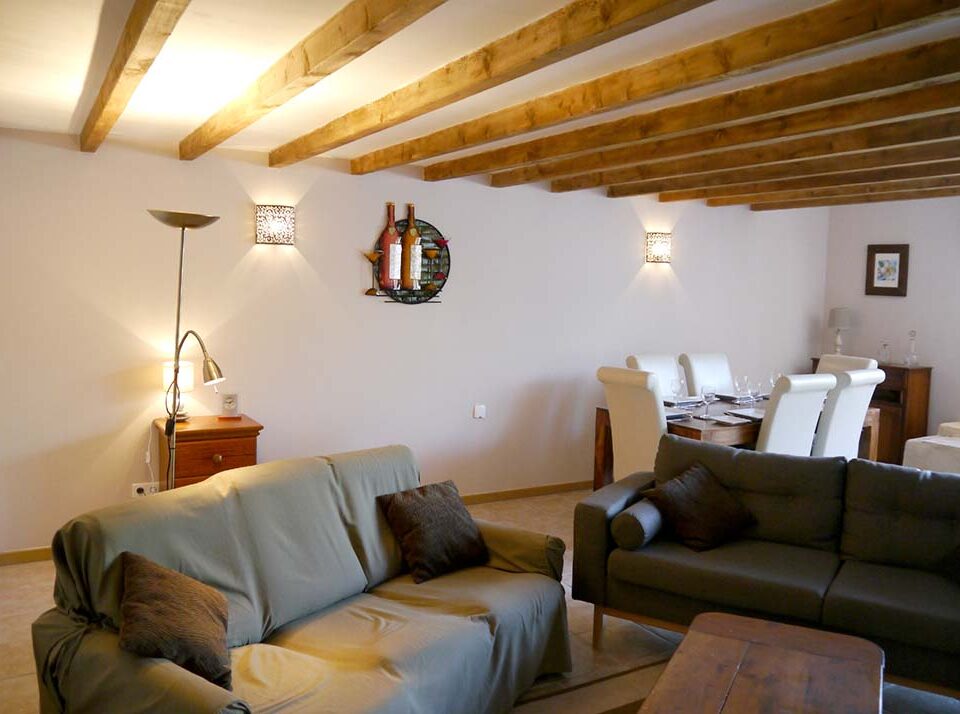 GÎTE DE VULCAIN, Gite des papillon, french villa, holidays in france, france, villas